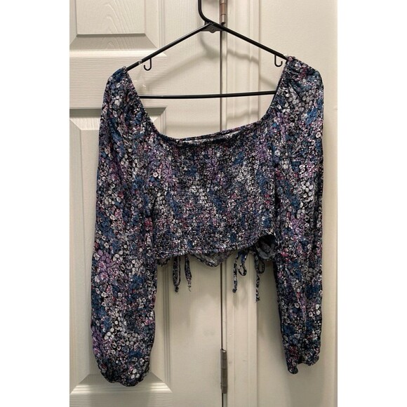 Wild‎ Fable Floral Long Sleeve Crop Top Ruched Smocked Women's Medium Cottage - Picture 2 of 4